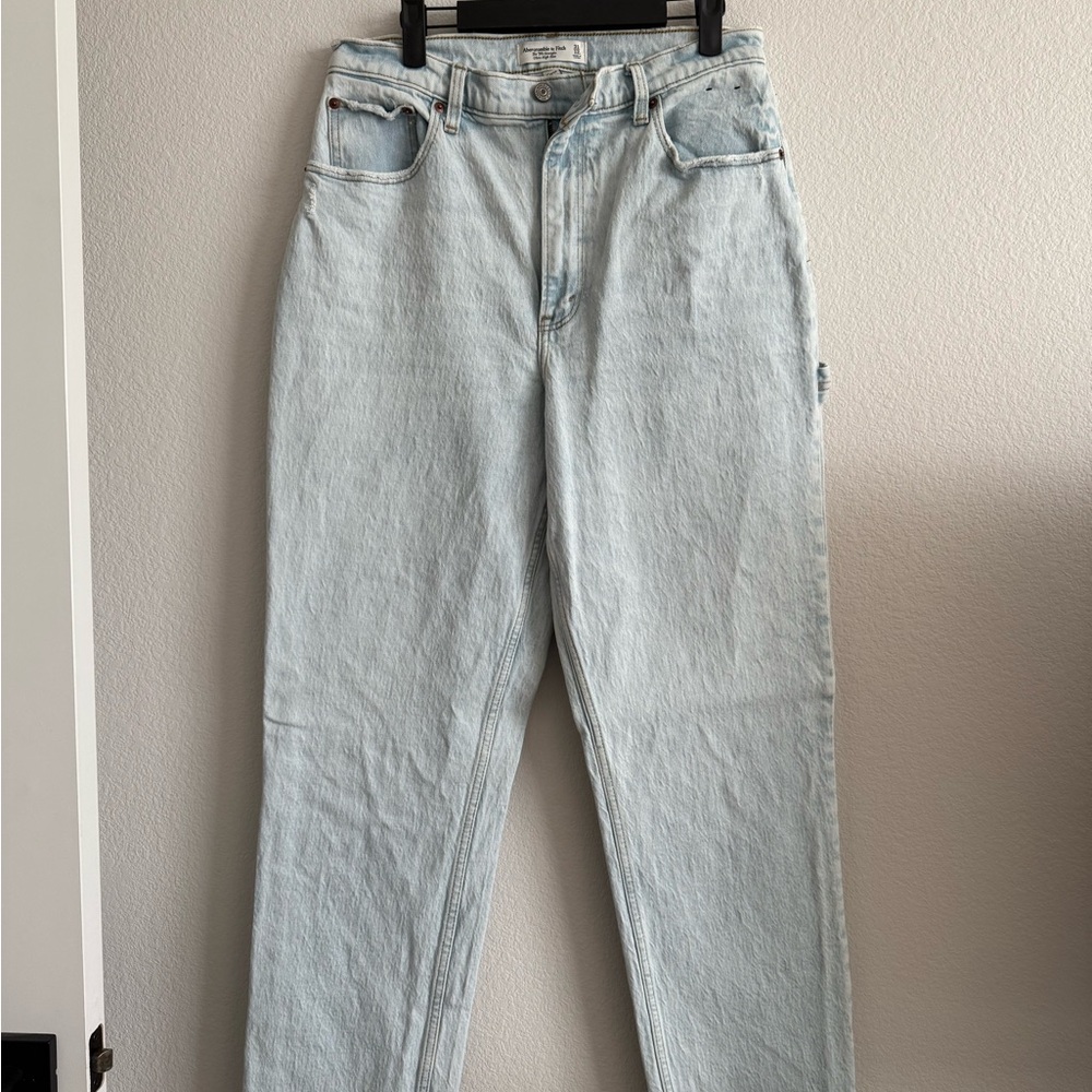 Abercrombie Curve Love 90’s Straight Carpenter Jeans